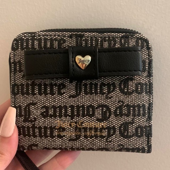 Small Juicy Couture Wallet - Picture 1 of 4